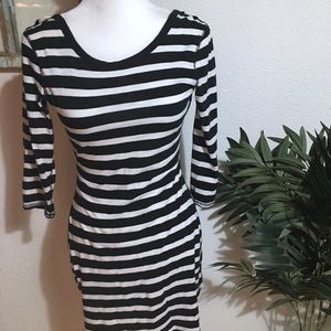 🦋Express striped dress